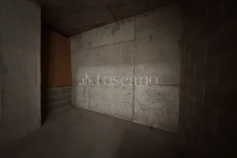 Box in affitto di 20 mq a €260 (rif. 56/2026)