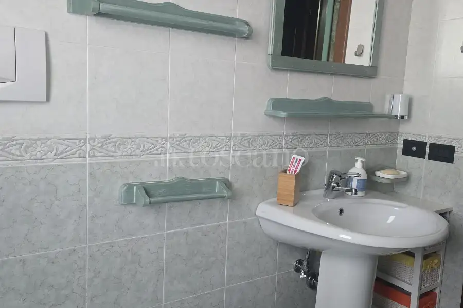Villa Bifamiliare in vendita di 220 mq a €220.000 (rif. 63/2026)