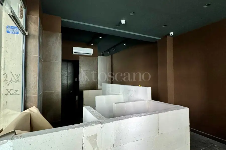 Negozio in affitto di 55 mq a €1.200 (rif. 40/2025)