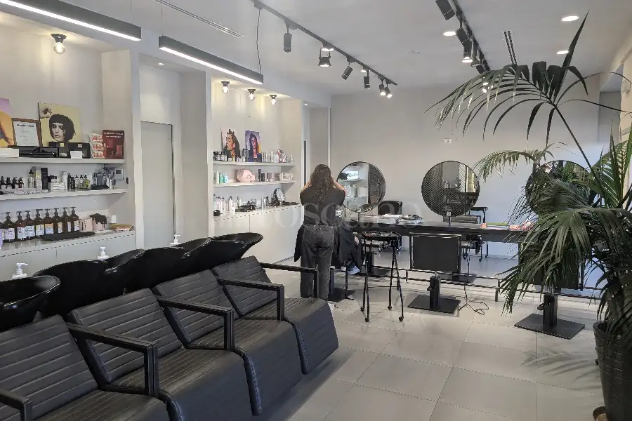 Negozio in vendita di 160 mq a €410.000 (rif. 4/2026)