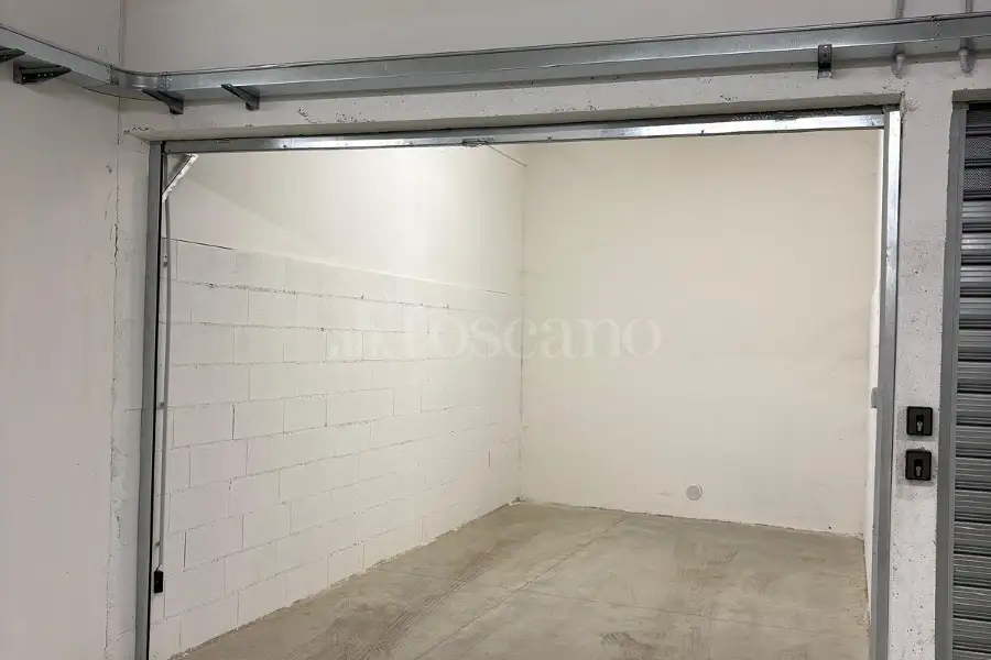 Box in vendita di 20 mq a €38.000 (rif. 8/2026)