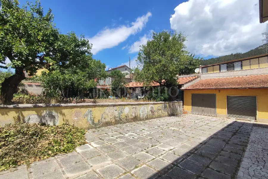 Casa Indipendente in vendita di 400 mq a €340.000 (rif. 35/2025)