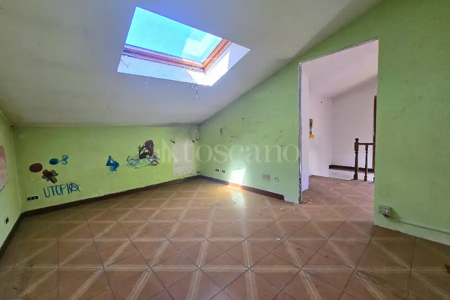 Casa Indipendente in vendita di 350 mq a €163.000 (rif. 30/2025)