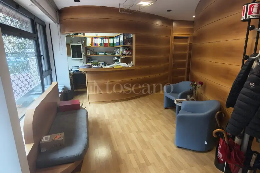 Negozio in vendita di 115 mq a €178.000 (rif. 4/2026)