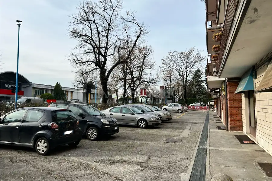 Negozio in vendita di 150 mq a €110.000 (rif. 15/2026)