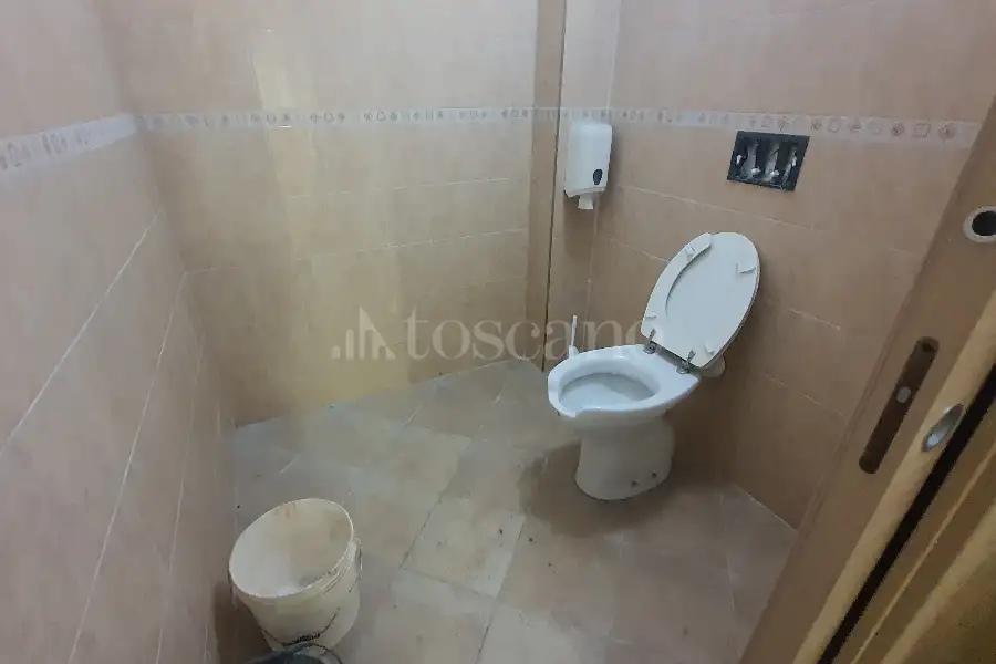 Laboratorio in vendita di 250 mq a €249.000 (rif. 39/2025)