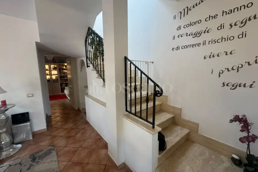 Villa in vendita di 240 mq a €615.000 (rif. 58/2026)