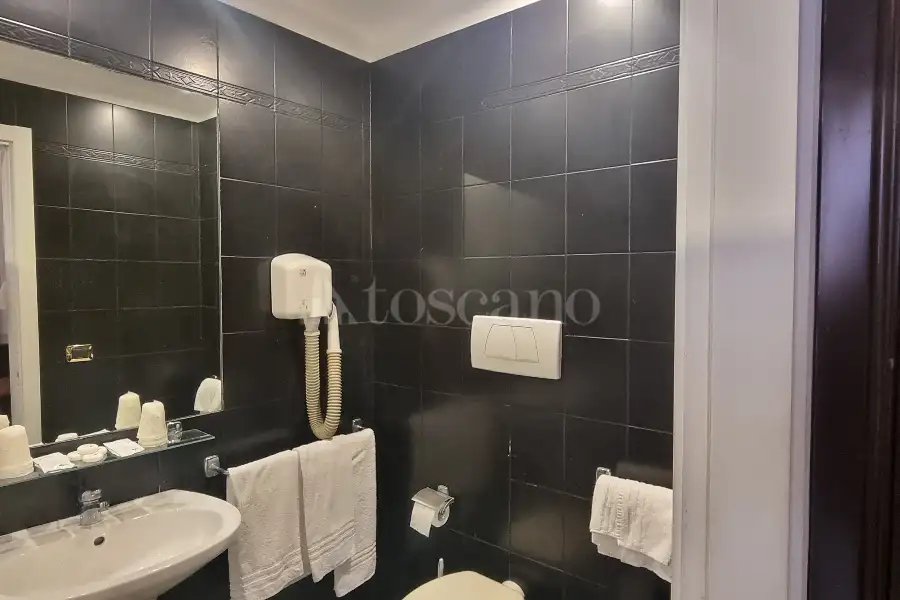 Albergo in vendita di 592 mq a €1.999.000 (rif. 17/2025)
