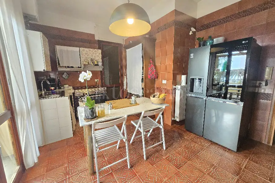 Villa in vendita di 250 mq a €1.200.000 (rif. 9/2025)