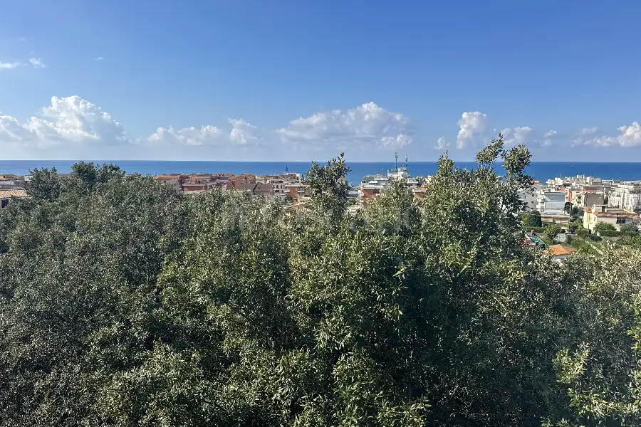 Casa Indipendente in vendita di 350 mq a €349.000 (rif. 112/2025)