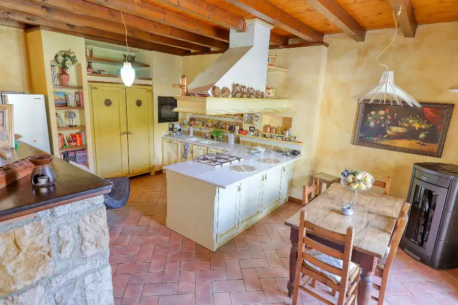 Villa in vendita di 270 mq a €630.000 (rif. 202/2026)