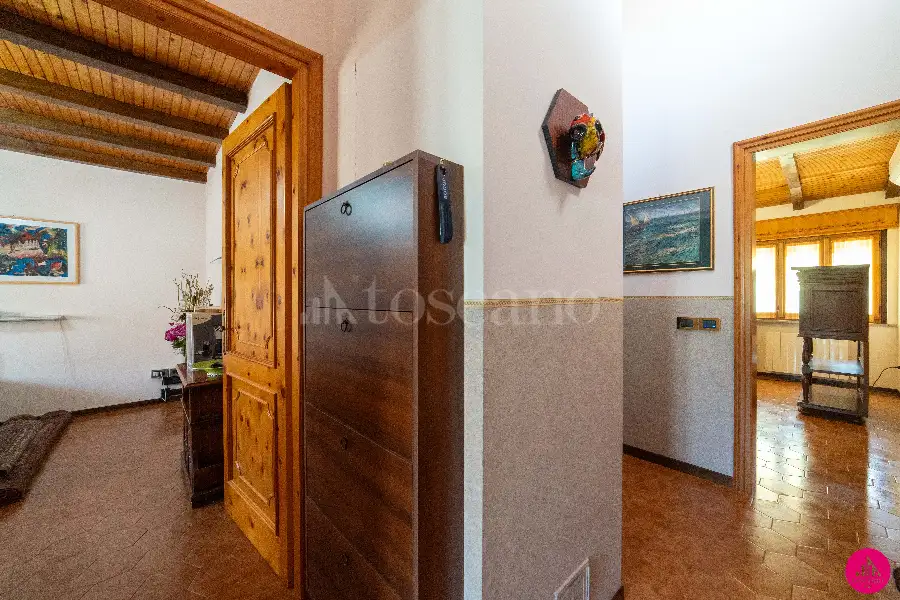 Villino a Schiera in vendita di 270 mq a €299.000 (rif. 98/2025)