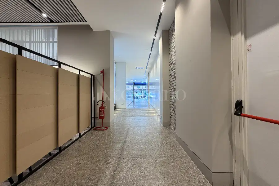 Negozio in vendita di 530 mq a €2.300.000 (rif. 65/2026)