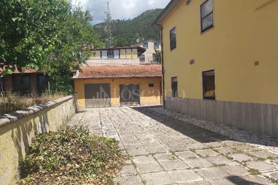 Casa Indipendente in vendita di 400 mq a €340.000 (rif. 35/2025)
