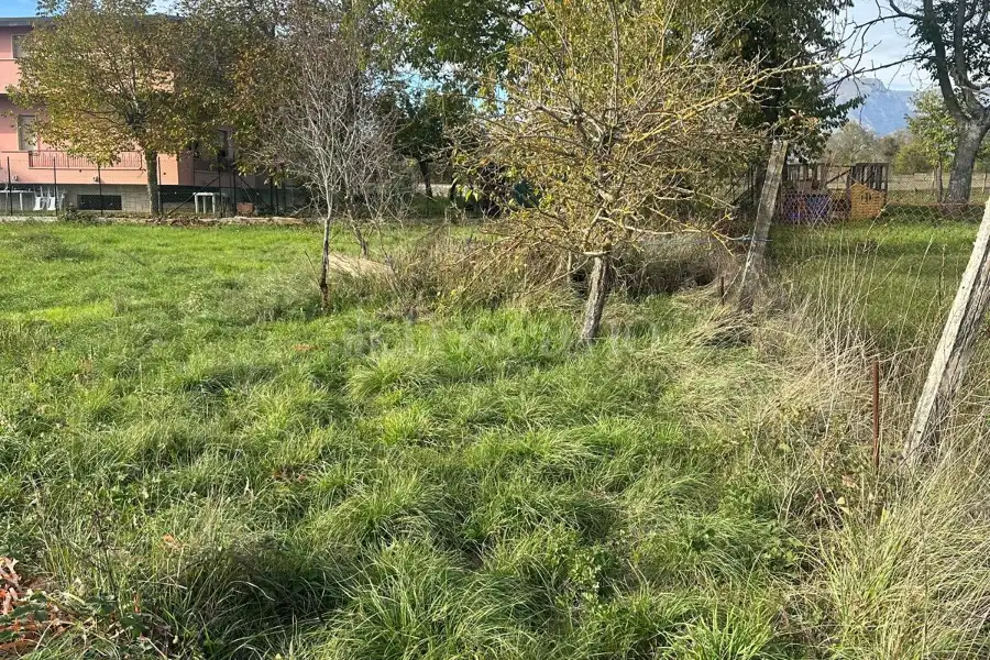 Edificabile Residenziali in vendita di 1.100 mq a €95.000 (rif. 147/2024)
