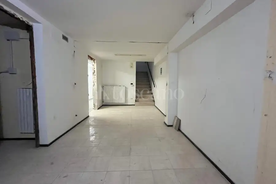 Negozio in vendita di 271 mq a €340.000 (rif. 41/2025)