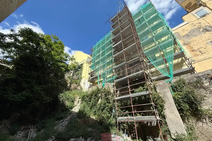 Casa in vendita di 1.500 mq a €2.850.000 (rif. 28/2026)