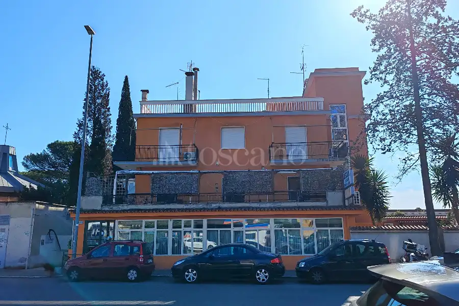 Negozio in affitto di 170 mq a €2.400 (rif. 27/2025)