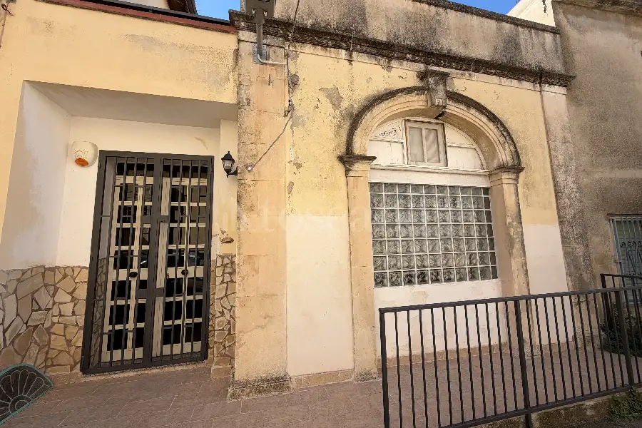 Casa Indipendente in vendita di 220 mq a €330.000 (rif. 148/2026)