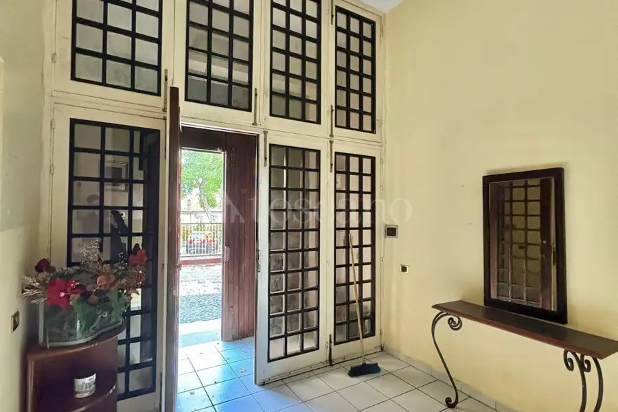 Casa Indipendente in vendita di 350 mq a €99.000 (rif. 101/2026)