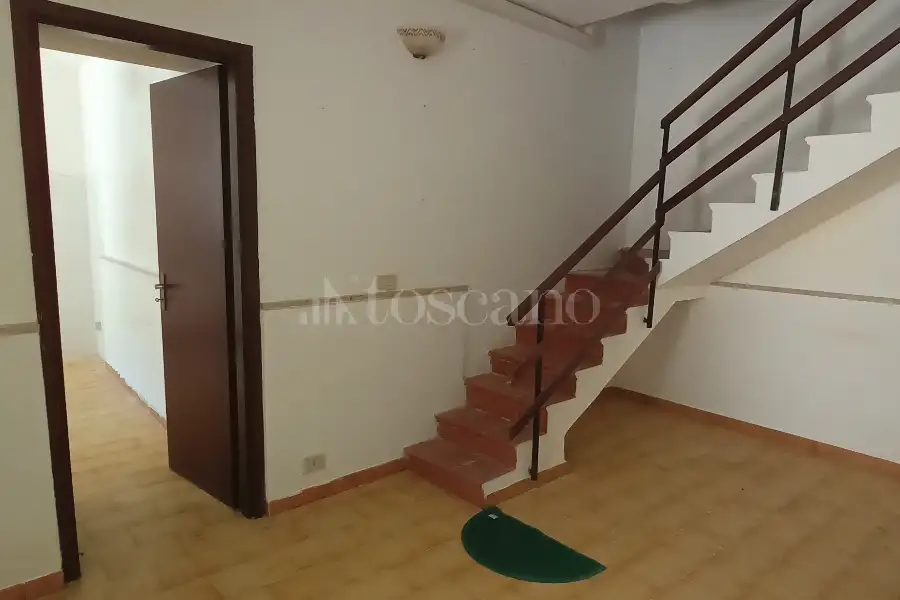 Casa in vendita di 480 mq a €450.000 (rif. 37/2026)