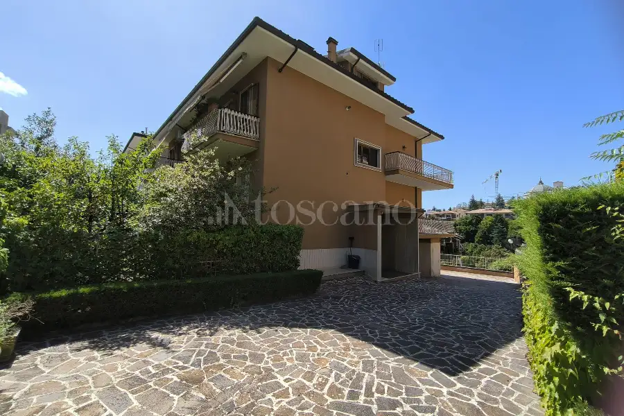 Casa in vendita di 200 mq a €385.000 (rif. 33/2026)