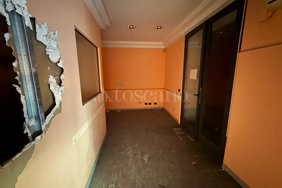 Negozio in vendita di 91 mq a €135.000 (rif. 77/2025)