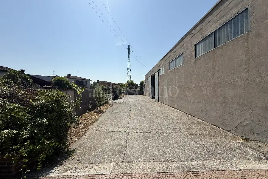 Villa in vendita di 500 mq trattativa riservata (rif. 33/2026)