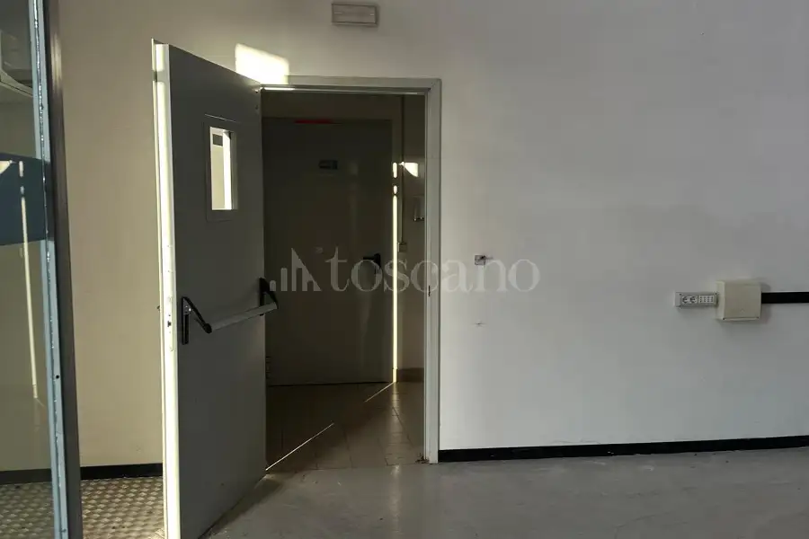 Capannone in affitto di 300 mq a €3.500 (rif. 75/2026)