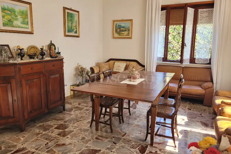 Casa in affitto di 105 mq a €900 (rif. 16/2026)