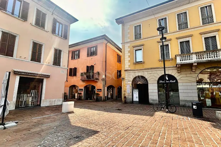 Negozio in vendita di 60 mq a €75.000 (rif. 24/2026)