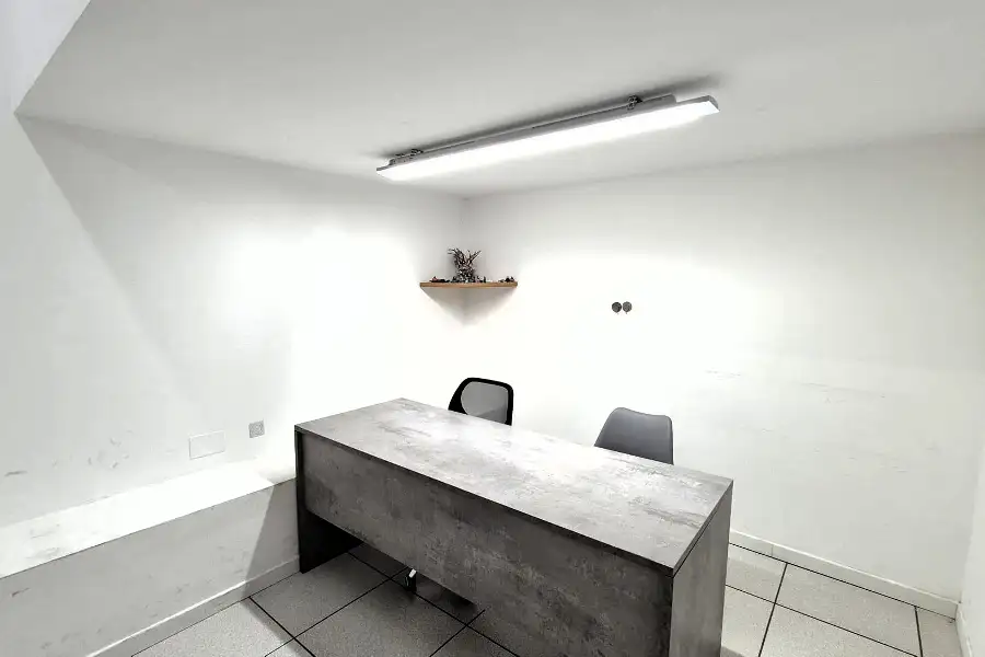 Ufficio in vendita di 95 mq a €95.000 (rif. 37/2026)