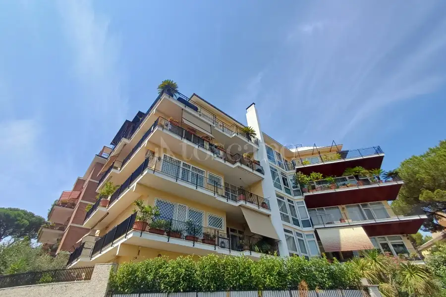Casa in vendita di 180 mq a €960.000 (rif. 20/2026)