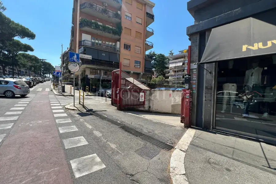 Box in vendita di 17 mq a €50.000 (rif. 1/2026)