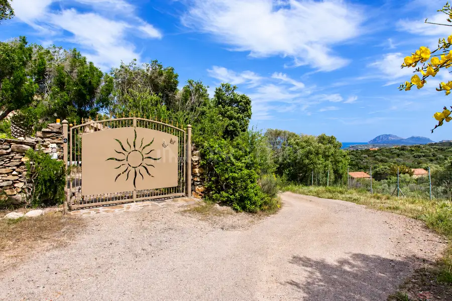 Villa in vendita di 278 mq a €1.200.000 (rif. 41/2025)
