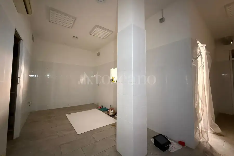 Negozio in vendita di 60 mq a €119.000 (rif. 18/2026)
