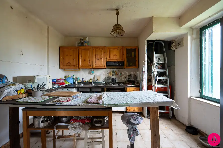 Casale in vendita di 375 mq a €180.000 (rif. 21/2026)