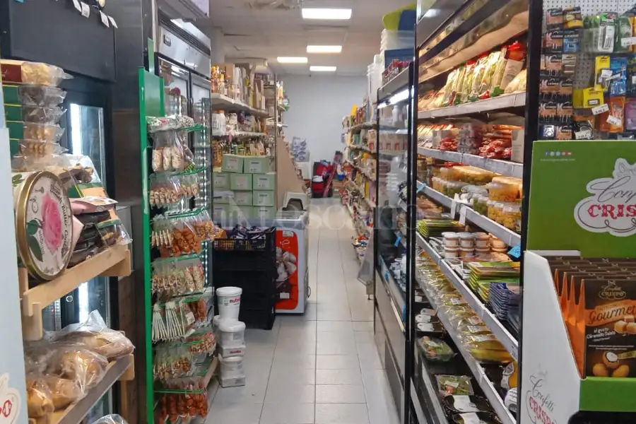 Negozio in vendita di 254 mq a €570.000 (rif. 8/2025)