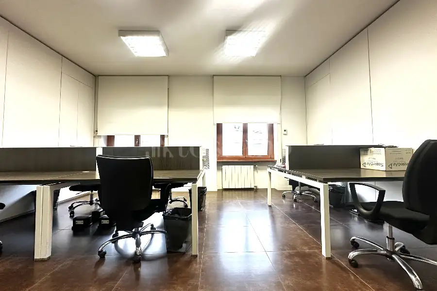 Ufficio in affitto di 180 mq a €4.000 (rif. 57/2025)
