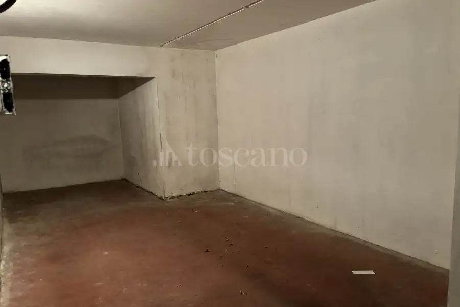 Box in vendita di 26 mq a €25.000 (rif. 13/2026)