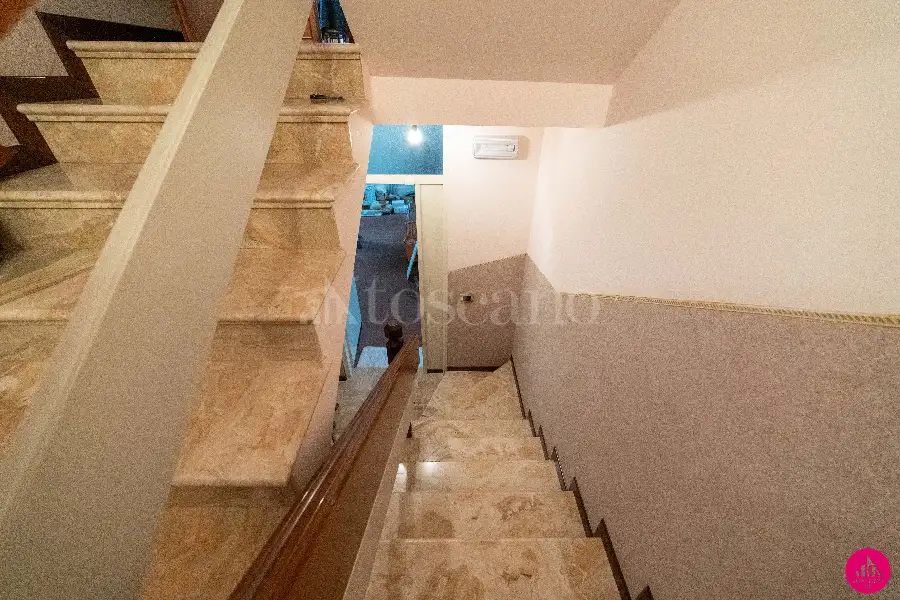 Villino a Schiera in vendita di 270 mq a €299.000 (rif. 98/2025)
