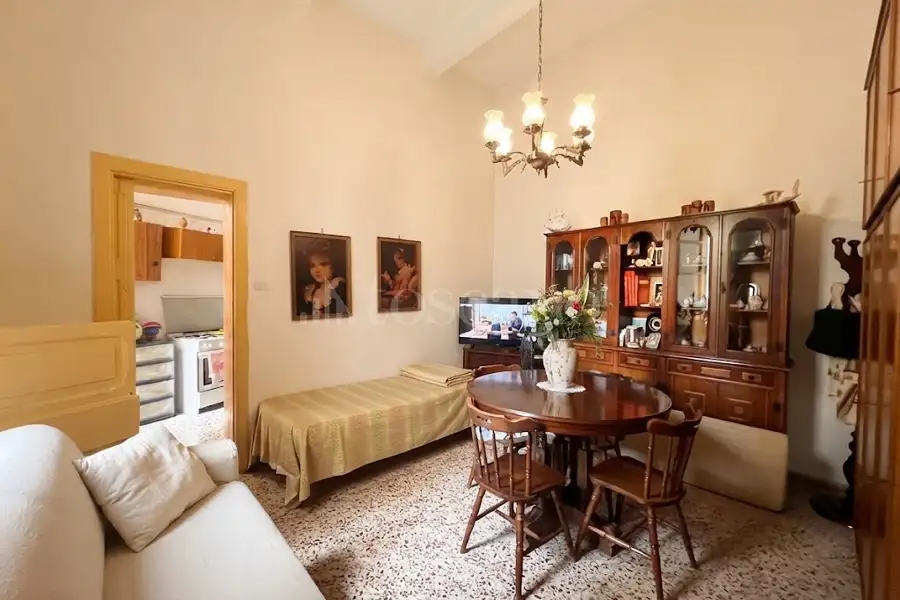 Casa Indipendente in vendita di 270 mq a €210.000 (rif. 37/2026)