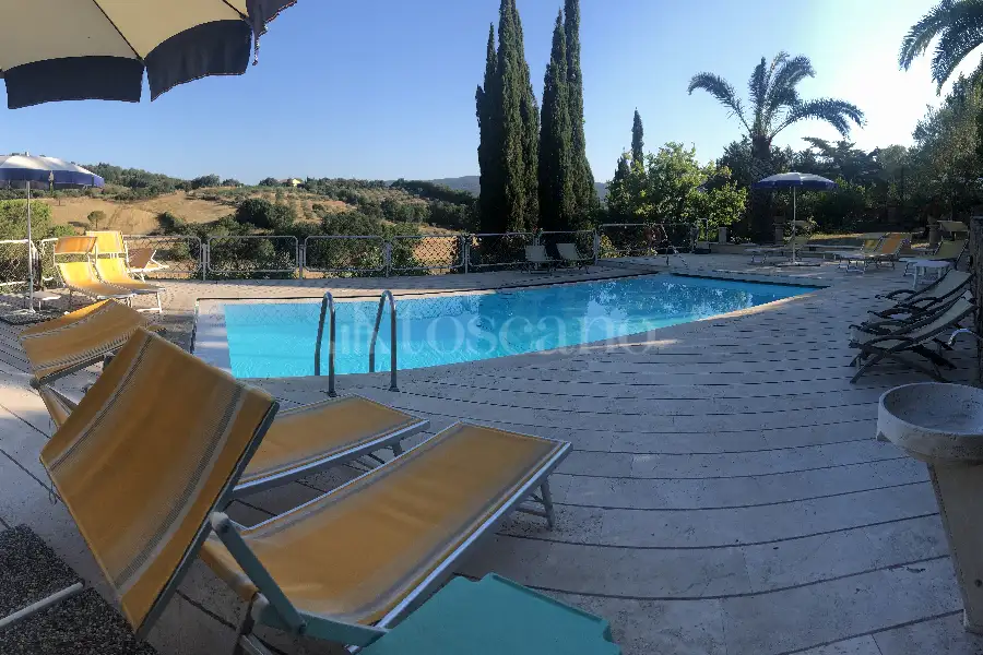 Villa Plurifamiliare in vendita di 800 mq a €1.390.000 (rif. 26/2024)