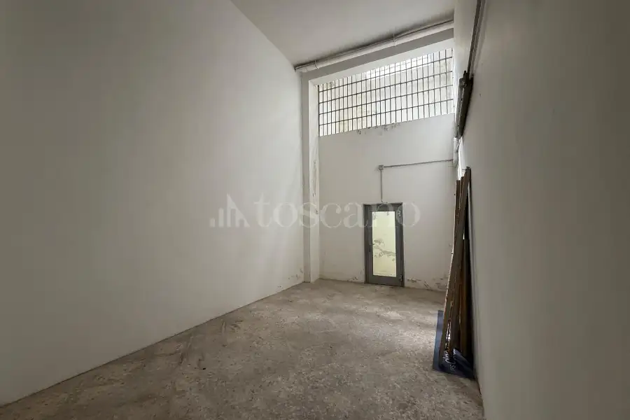 Negozio in vendita di 437 mq a €337.000 (rif. 33/2026)
