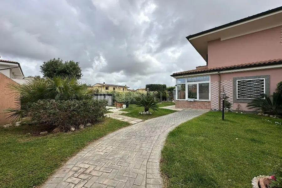 Villa Plurifamiliare in vendita di 140 mq a €319.000 (rif. 46/2026)