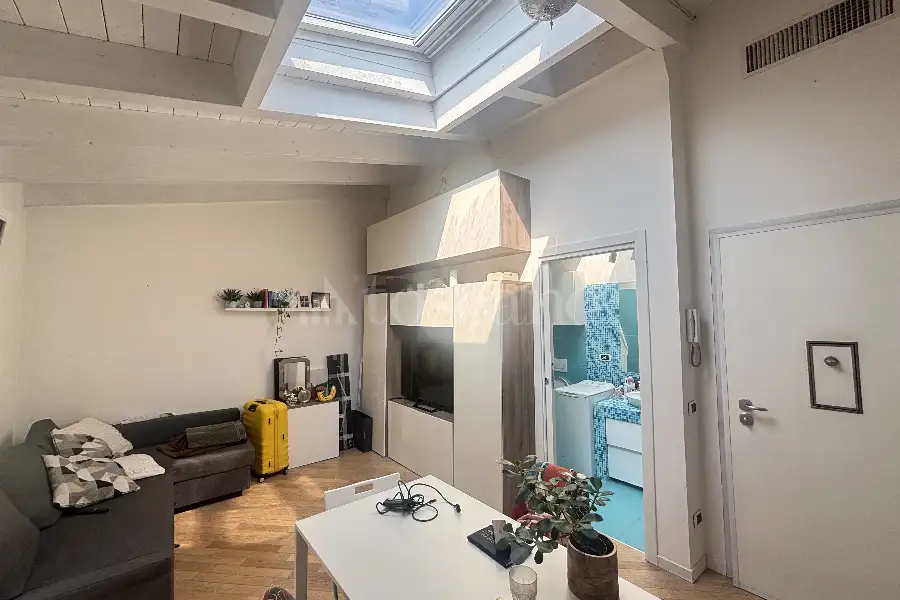 Casa in affitto di 43 mq a €1.300 (rif. 11/2026)