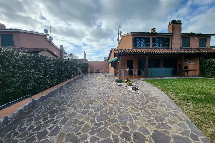 Villa in vendita di 210 mq a €529.000 (rif. 3/2026)