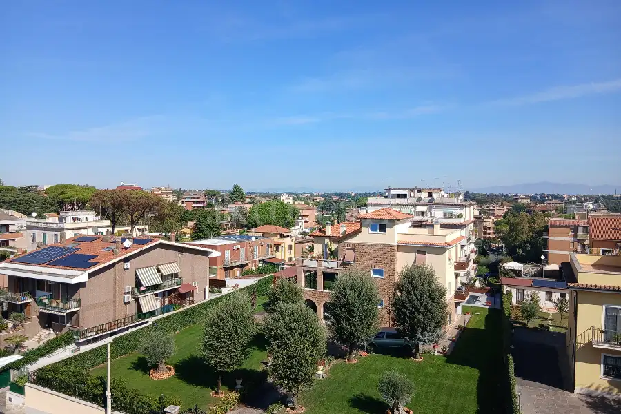 Attico in vendita di 210 mq a €630.000 (rif. 36/2026)