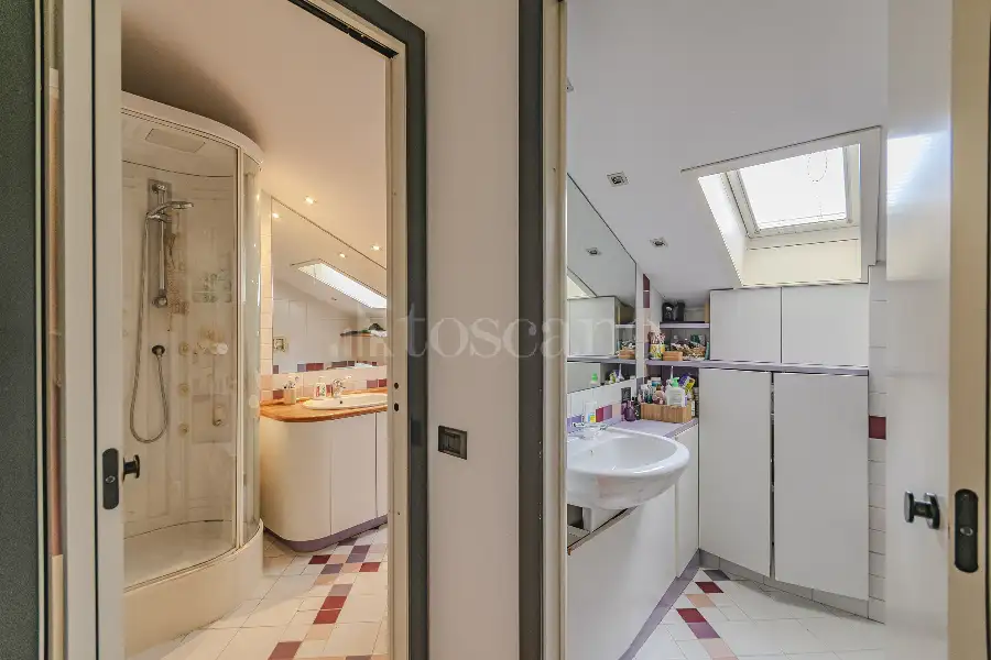 Superattico in vendita di 105 mq a €699.000 (rif. 11/2026)