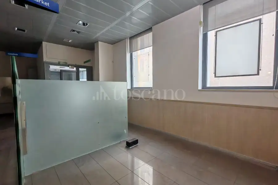 Negozio in affitto di 116 mq a €600 (rif. 7/2026)